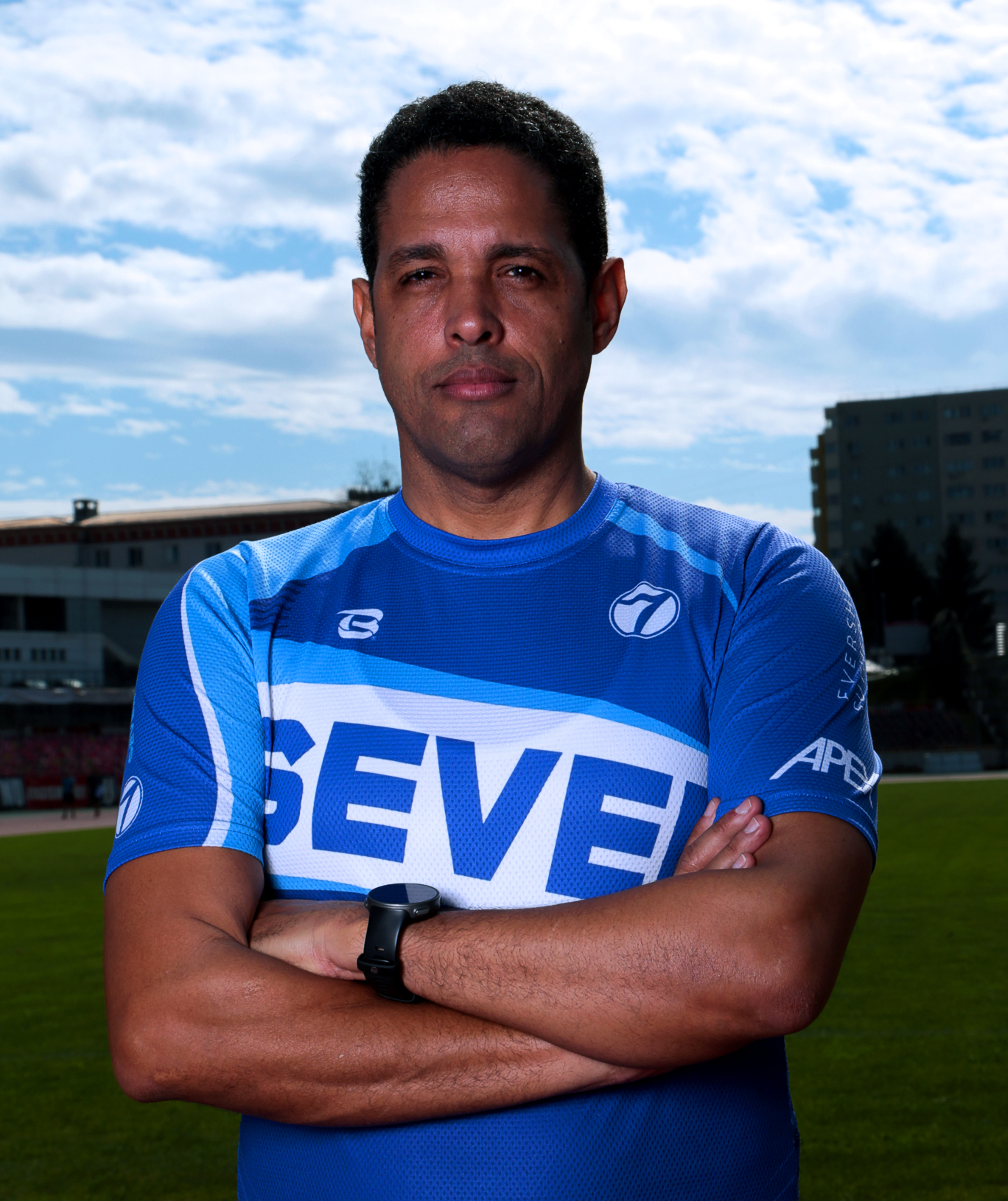 https://www.sevensportclub.ro/wp-content/uploads/2020/10/Antrenori_684x815_Flabio.jpg