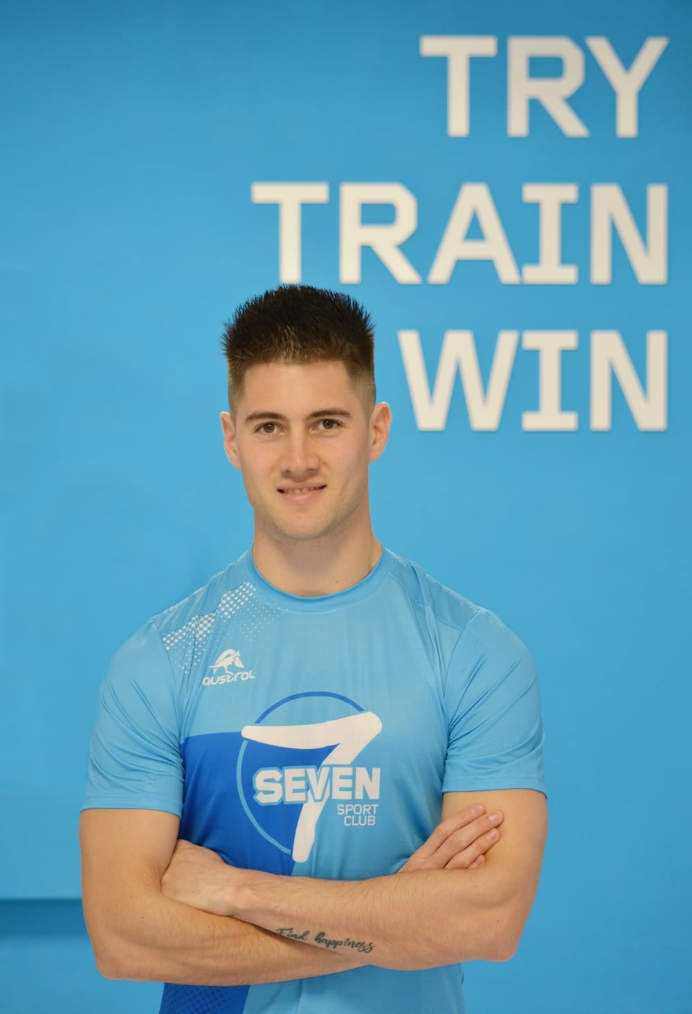 https://www.sevensportclub.ro/wp-content/uploads/2023/07/LEONEL1.jpg